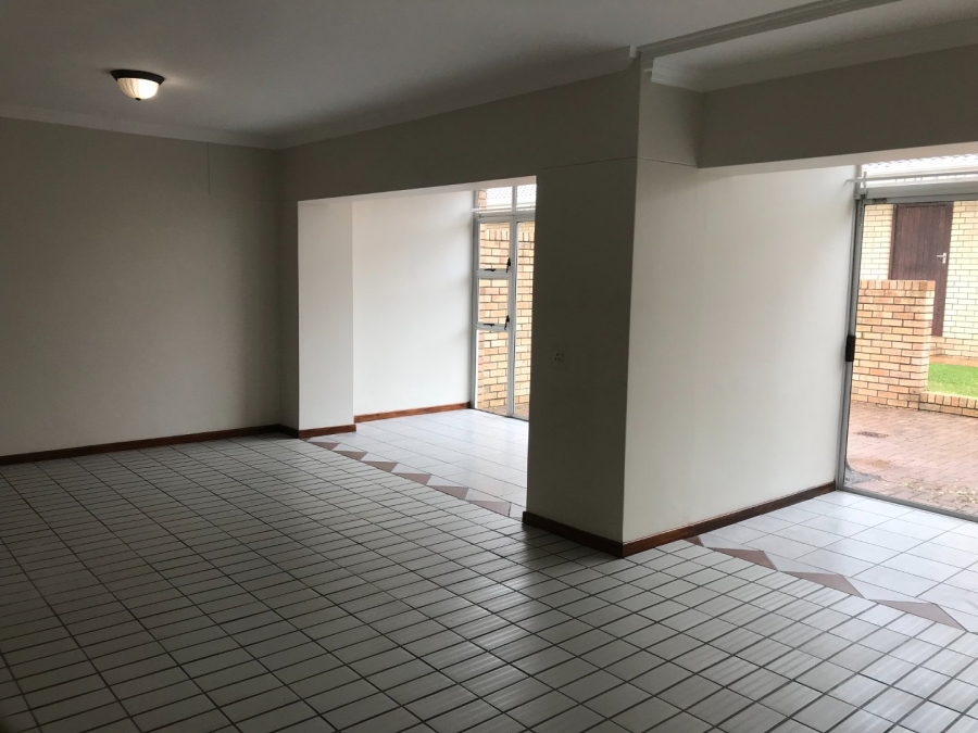3 Bedroom Property for Sale in Dormehls Drift Western Cape